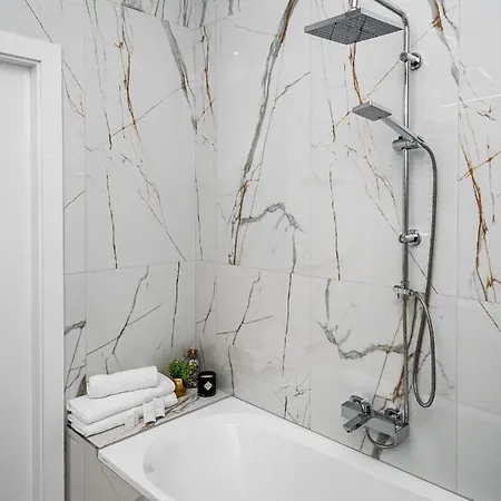 Modern Kasprzaka 29 *