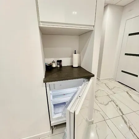 Modern Kasprzaka 29 Varşova