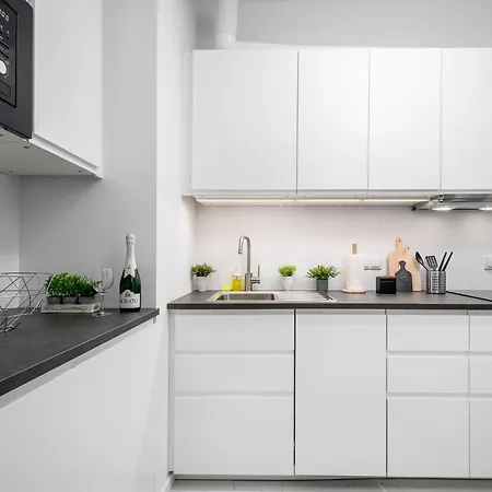 Modern Kasprzaka 29 *