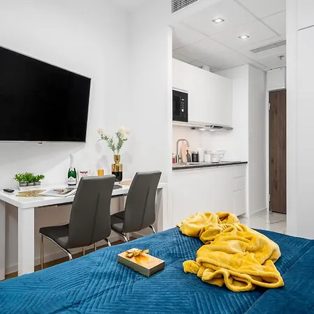 Modern Kasprzaka 29 *